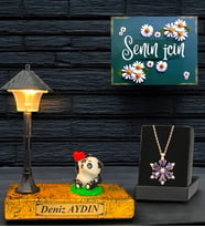 Kişiye Özel İsimli Hediye Seti, Biblolu Gold Masa Lambası ve Gerçek Ametist Taşlı Lotus Kolye (Model 4)