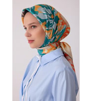 Belli Çiçek Desenli %100 Twill İpek Eşarp 4416D
