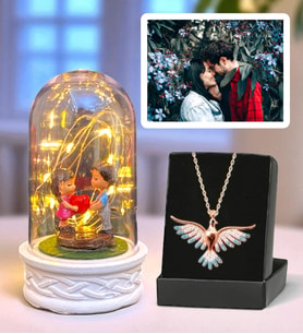 Kişiye Özel Fotoğraflı Premium Set - Led Işıklı Biblolu Fanus ve Renkli Zümrüdü Anka Kuşu Kolyesi (Model 7)