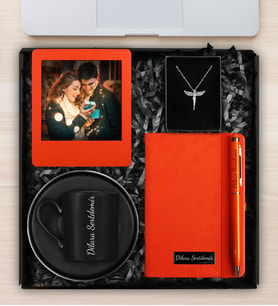 Kişiye Özel Porselen Fincan & Kişiye Özel Defter & Touch Pen Kalem & Fotoğraf Çerçevesi & Melek Kolye Hediye Seti