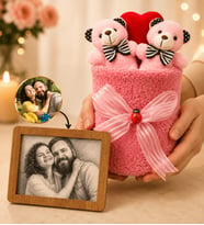 Kişiye Özel Karakalem Fotoğraflı Çerçeve ve Premium Pembe Ayıcık Buketi Hediye Seti