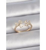 Pirinç Gold Renk Ayarlanabilir Zirkon Taşlı Kalp Beyaz Mineli Model Kadın Yüzük 5886
