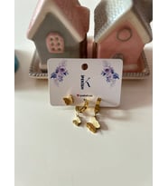 İpekish 3’lü Gold Kelebek Küpe Seti – Paslanmaz Çelik, Halka Küpe Sallantılı Kelebek ve Çivi Model Minimal Tasarım (Sarı Altın)