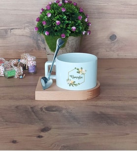 Doğum Günü Hediyesi Kupa Bardak Kısa Ahşap Altlıklı Kaşıklı İsme Özel