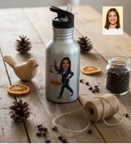 Kişiye Özel Karikatürlü Kadın Avukat Pipetli Matara Gri Avukatlar Günü Hediyesi