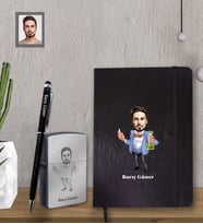 Kişiye Özel Öğretmen Karikatürlü  Siyah Defter Kalem Çakmak Hediye Seti  Bay-18 (Model 1)