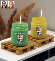 BK Gift Kişiye Özel DTF Best Friend Karikatürlü 2’li Yeşil ve Sarı Renkli Cam Kavanozda Kokulu Mum-1, Arkadaşa Hediye, Sevgiliye Hediye