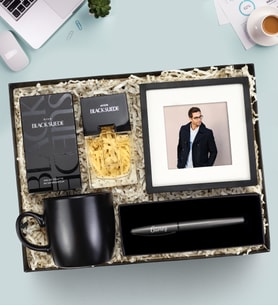 Avon Black Suede Erkek Parfüm & Siyah Mat Kupa & Siyah Paspartulu Çerçeve & Özel Kutusunda Antrasit Roller Kalem Erkeğe Hediye Seti