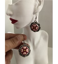 Kanaviçe İşlemeli Küpe (Bordo-Sarı)