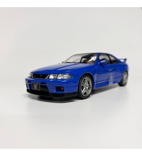 White Box 1/24 Nissan Skyline R33