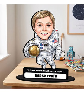 Astronot Temalı Erkek Çocuğa Hediye Kişiye Özel Karikatürlü Biblo