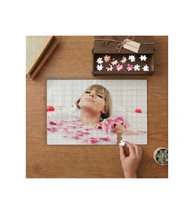 Köpük Banyosu Yapan Kadın Tasarımı 240 parça Ahşap Puzzle Ahşap Kutuda MP00625
