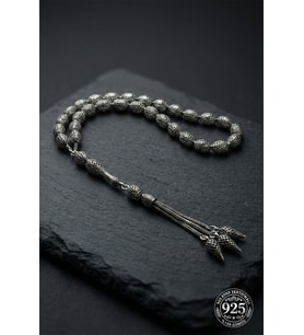 925 Ayar Oval Kesim 3 Kamçılı Püskül Orta Boy Petek İşlemeli Otantik Gümüş Tesbih (Gümüş-Siyah)