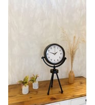 Siyah Metal Mini Tripod Farsça Masa Saati 45×26 cm (Karışık)