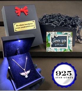 Sizlere Özel İsimli Kutuda 925 Ayar Gümüş Zümrüdü Anka Kuşu Kolye - Işıklı Kolye Kutusunda