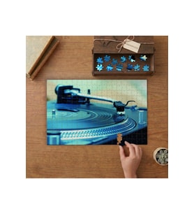 Pikap - Plak Çalar Yakın Görünümü Tasarımı 240 parça Ahşap Puzzle Ahşap Kutuda MP07296