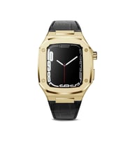 Apple Watch 7 45mm Uyumlu Kordon Deri Kordon Metal Kasa Korumalı Luxury KRD-67 Kayış (Siyah-Gold)