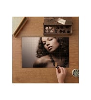 Esmer Güzel Kız Tasarımı 240 parça Ahşap Puzzle Ahşap Kutuda MP00598