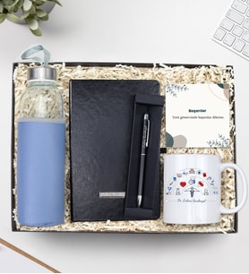 Doktorlara Özel Tasarım Kupa & Özel Kılıflı 500Ml Su Matarası & Siyah Defter & Siyah Touch Pen Hediye Seti