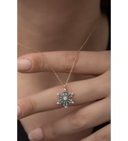 925 Ayar Aquamarin Taşlı Çiçek Kolye Kadın Gümüş Kolye