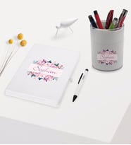 BK Gift Kişiye Özel Çiçek Tasarımlı Beyaz Defter Kalem ve Kalemlik Hediye Seti - Model 22