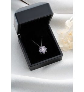 Silvano Jewelry 925 Ayar Gümüş Işıklı Kutuda Mor Lotus Çiçeği Kolye