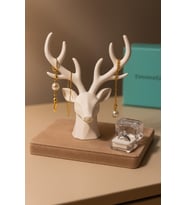 Geyik Figürlü Takı Standı – 15×16 cm  Minimal Dekor & Fonksiyonel Düzenleyici