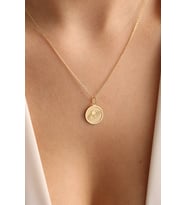 Kişiye Özel 925 Ayar Gümüş Tasarım Gezegen Figürlü Kolye (Gold)