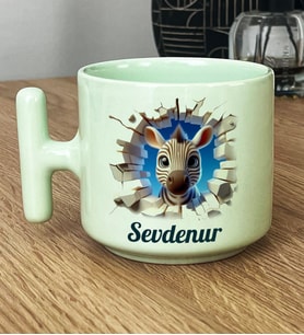 Kişiye Özel 3D Efektli Zebra Hediye Pastel T Kupa İsimli İsim Yazılı (Yeşil)