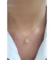 Sky Diamond Baget Taşlı 925ayar Gümüş Üzerine Altın Kaplama Tek Taş Kolye