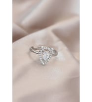 Ayarlamalı Silver Renk Metal Zirkon ve Kristal Taşlı Damla Model Yüzük