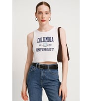 Lupinn Moda Kadın Columbia Yazılı Beyaz Crop Atlet – Spor & Günlük Tarz İçin Kolsuz Üst