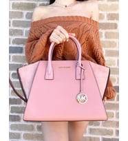 Michael Kors Avril Büyük Üstten Fermuarlı Omuz Çapraz Kadın Çantası Pembe Rose Suede