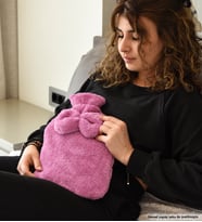 Yumuşak Peluş Su Torbası Kılıfı Kurdele Detaylı, Sıcak Tutan Tasarım Mor