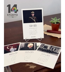 Kişiye Özel 12 Fotoğraflı Atatürk Temalı MasaüstüTakvim 03