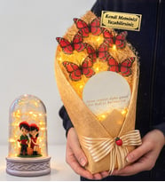 Size Özel Led Işıklı Aynalı Kırmızı Kelebek Buketi ve Led Işıklı Biblolu Fanus (Model 4)