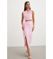 Drapeli Cut-Out Elbise