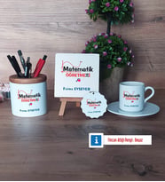 Matematik Öğretmeni Hediye Seti Dekoratif Taş, Kalemlik, Ahşap Altlıklı Türk Kahvesi Fincanı, Ahşap Anahtarlık Hediye Öğretmenler Günü Hediyesi (Model 2)