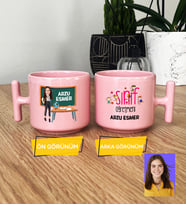 Kişiye Özel Karikatürlü Sınıf Öğretmeni Hediye Pastel T Kupa Kadın Sınıf Öğretmenine Öğretmenler Günü Hediyesi (Pembe)
