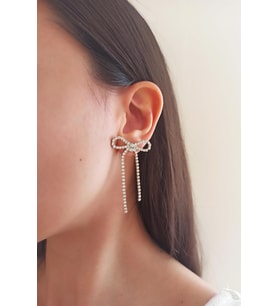 Kadın Özel Tasarım Zirkon Taşlı Kurdele Model Küpe