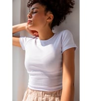 Kadın Beyaz Fitilli Bisiklet Yaka Basic Crop T-shirt (Beyaz)