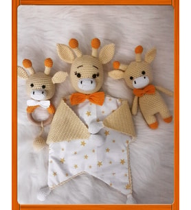 Sevimli Zürafa Amigurumi Uyku Arkadaşları ve Çıngırak Takımı