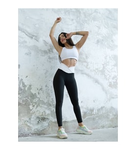 Beli Beyaz , Siyah Çapraz Bel Tasarımlı Spor Tayt