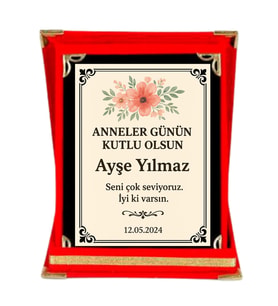 Kişiye Özel Anneler Günü Plaketi – Kadife Kutulu Hediye  12x16 cm