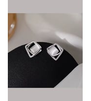 925 Ayar Gümüş Kristal Taşlı Geometrik Kare Küpe