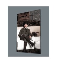 Miyrem Glasses Collection -A1^#  Takım Elbiseli Oturan Atatürk Cam Tablo (Çok Renkli)