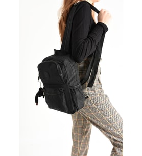 Hem Sırt Hem Göğüs Spor Genç Kadın Çantası Siyah (Model: 571-8C)