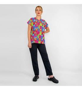 Unisex Renkli Kediler Desenli Likralı Hemşire Doktor Veteriner Scrubs Üniforma Takım (Karışık)