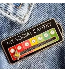My Social Battery Hareketli Rozet Pin Broş Siyah