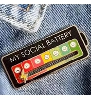 My Social Battery Hareketli Rozet Pin Broş Siyah